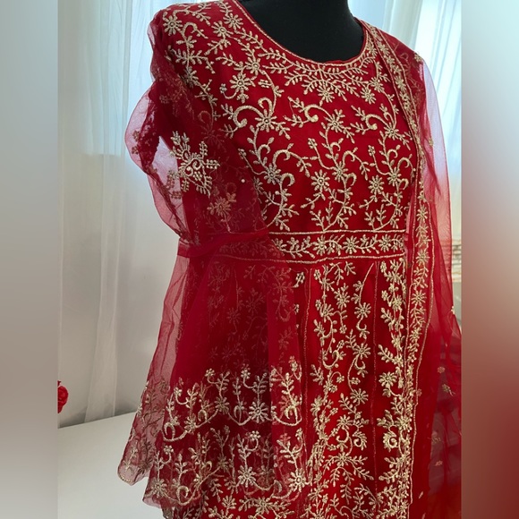 women party wear sharara suit plazo dress
Size:43 - Picture 3 of 4
